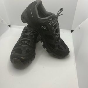 On Cloudventure Women's Shoes Black Waterproof Trail Running Sneaker Size 7.5